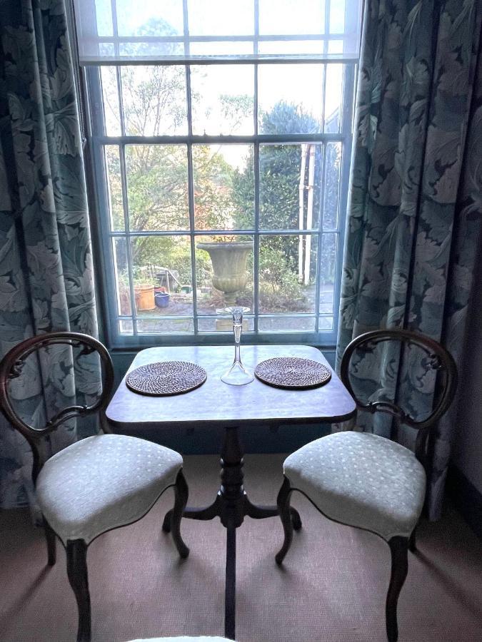 דירות Luxury Flat In טוטנס מראה חיצוני תמונה