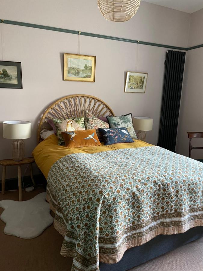 דירות Luxury Flat In טוטנס מראה חיצוני תמונה