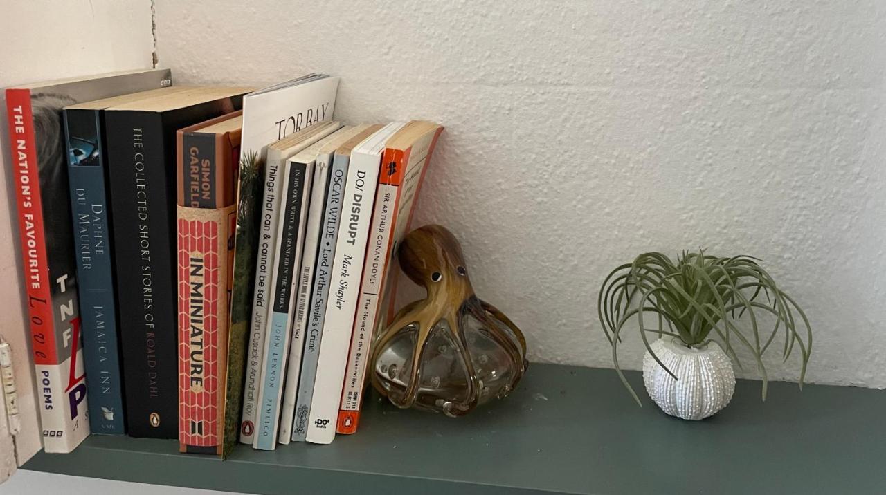 דירות Luxury Flat In טוטנס מראה חיצוני תמונה